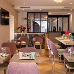 Otel Des Arts Montmartre Paris