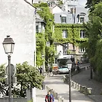 Des Arts Montmartre 4*