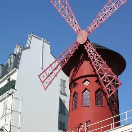 Des Arts Montmartre Paříž