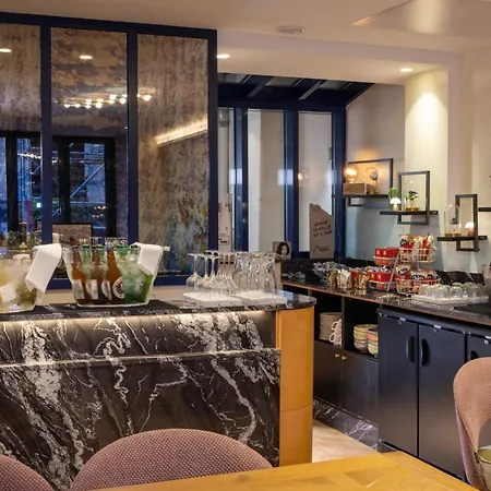 Hotel Des Arts Montmartre Parigi