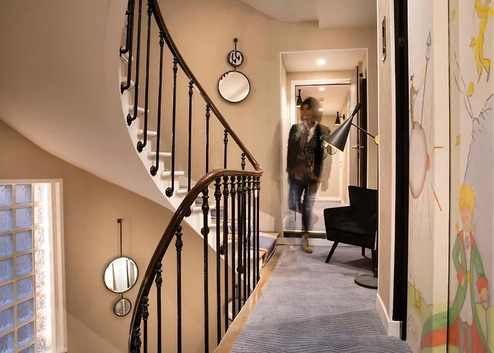 Des Arts Montmartre Hotel