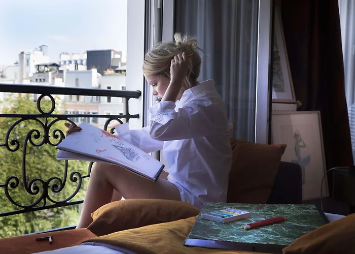 Des Arts Montmartre 4* Parigi