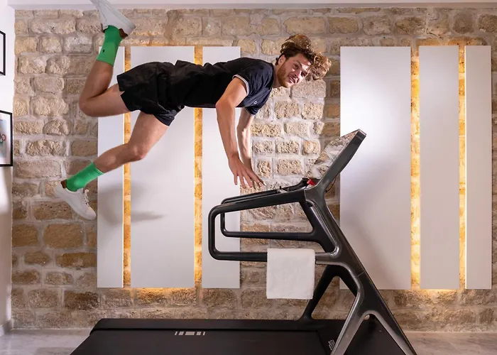 Hotel Des Arts Montmartre 4*