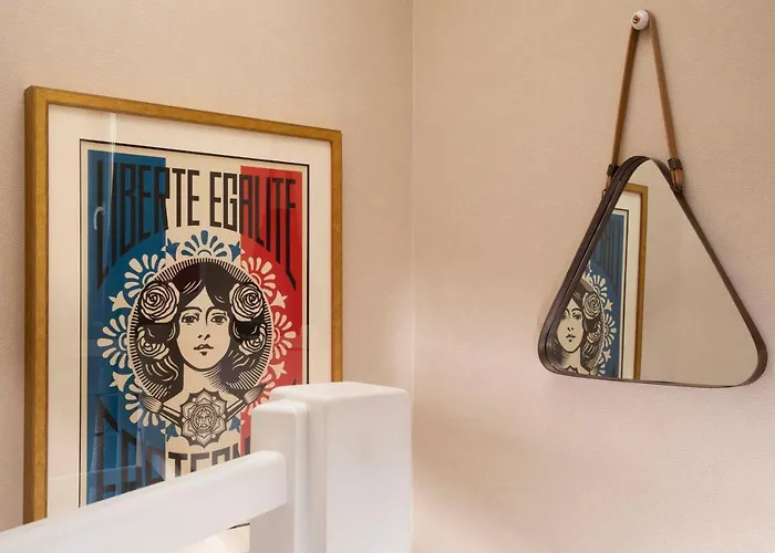 Des Arts Montmartre Parigi