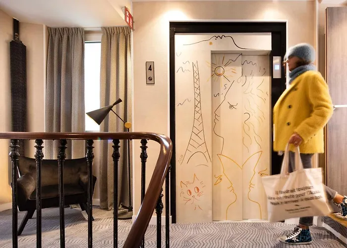 Des Arts Montmartre 4*