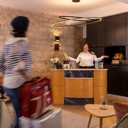 Hotell Des Arts Montmartre 4*
