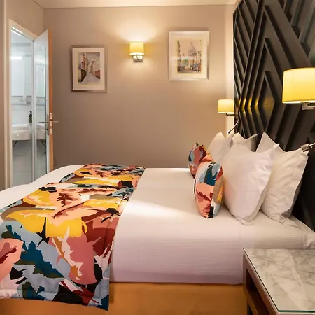 Hotel Des Arts Montmartre 4*